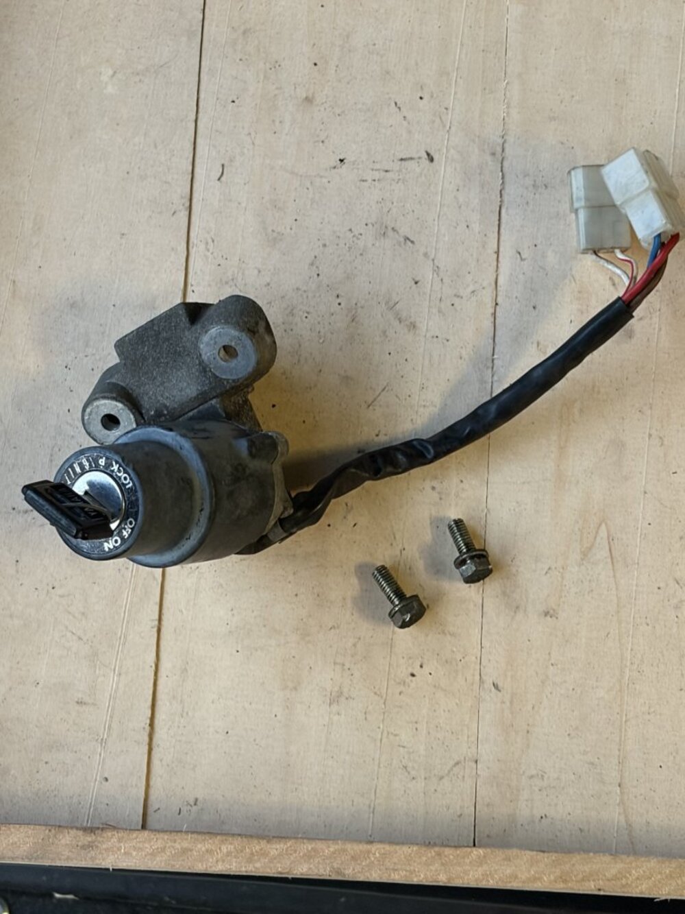 Ignition Swith and Key 1982 Yamaha XJ750J XJ750 Maxim